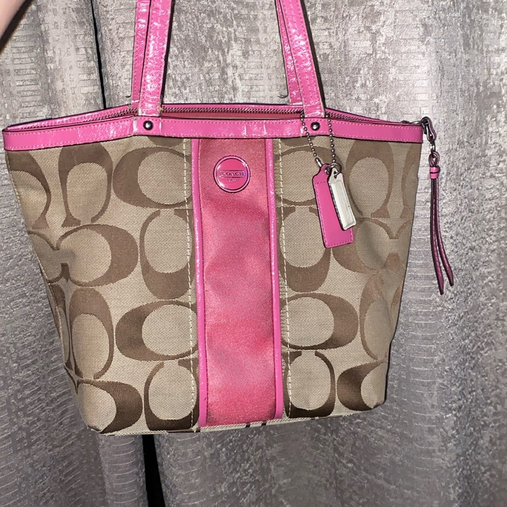 Beige Coach logo bag with pink stripes and handles - Picture 1 of 3